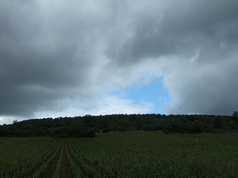 2010-05- (75).JPG - Plötzlich öffnet sich der wolkenverhangene Himmel: Ein blauer Lichtblick ...